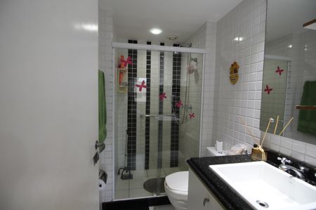 Apartamento à venda com 240m², 4 quartos e 2 vagasQuarto 3 - Suíte