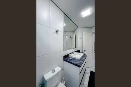 Apartamento à venda com 52m², 1 quarto e 2 vagasBanheiro da Suíte