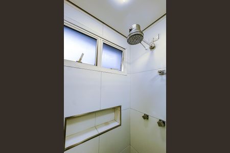 Apartamento à venda com 52m², 1 quarto e 2 vagasBanheiro da Suíte