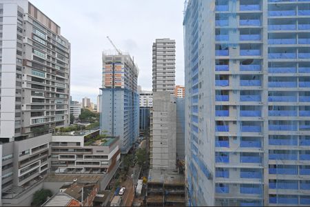Apartamento à venda com 169m², 3 quartos e 4 vagasVista da Suíte 1