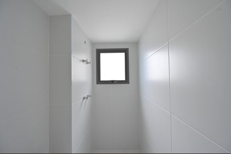 Apartamento à venda com 169m², 3 quartos e 4 vagasBanheiro da Suíte 2