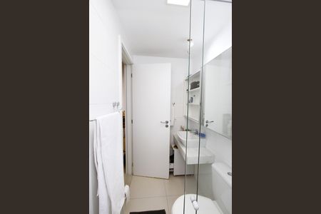 Apartamento à venda com 120m², 2 quartos e 3 vagasBanheiro Social