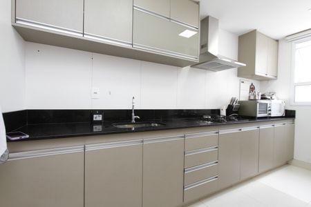 Apartamento à venda com 120m², 2 quartos e 3 vagasCozinha