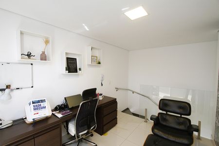 Apartamento à venda com 120m², 2 quartos e 3 vagasCobertura