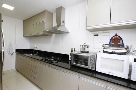 Apartamento à venda com 120m², 2 quartos e 3 vagasCozinha