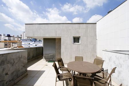 Apartamento à venda com 120m², 2 quartos e 3 vagasCobertura