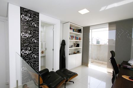 Apartamento à venda com 120m², 2 quartos e 3 vagasCobertura