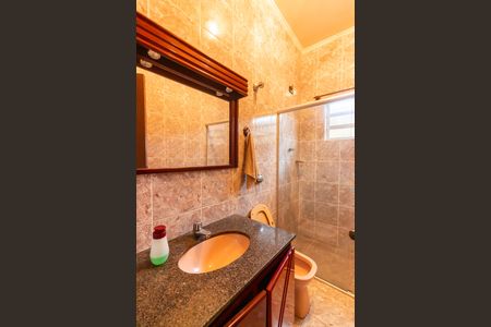 Casa para alugar com 300m², 6 quartos e 3 vagasBanheiro 2