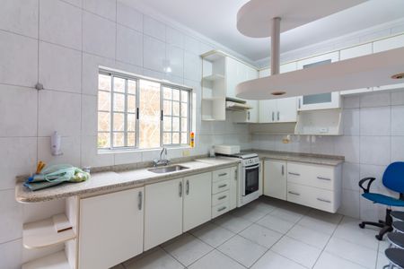 Casa para alugar com 300m², 6 quartos e 3 vagasCozinha 