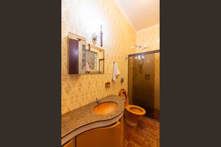 Casa para alugar com 300m², 6 quartos e 3 vagasBanheiro 1