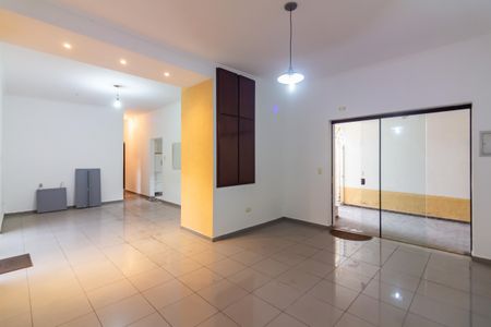 Sala  de casa para alugar com 6 quartos, 300m² em Vila Yara, Osasco