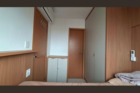 Studio para alugar com 25m², 1 quarto e 1 vaga Studio para alugar com 25m², 1 quarto e 1 vagaQuarto