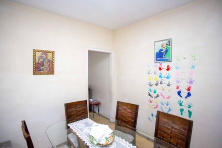 Casa à venda com 134m², 2 quartos e 2 vagasSala de TV