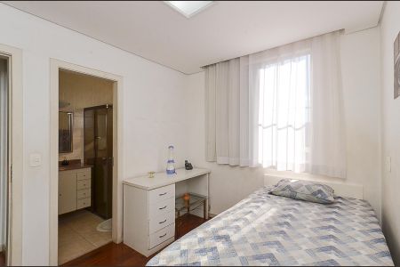 Suíte de apartamento à venda com 4 quartos, 180m² em Palmares, Belo Horizonte