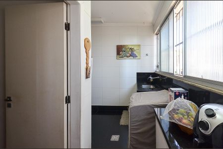 Apartamento à venda com 180m², 4 quartos e 3 vagasÁrea de Serviço