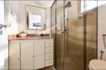 Apartamento à venda com 180m², 4 quartos e 3 vagasBanheiro Suíte