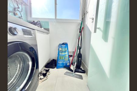 Apartamento à venda com 44m², 2 quartos e 1 vagaÁrea de Serviço