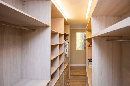 Casa à venda com 150m², 3 quartos e 2 vagasCloset