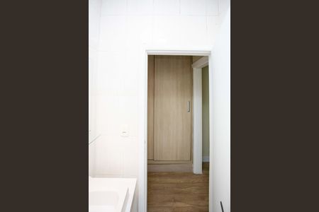 Casa à venda com 150m², 3 quartos e 2 vagasBanheiro 