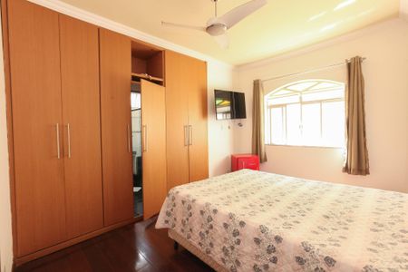 Casa à venda com 4 quartos, 400m² em Diamante, Belo Horizonte