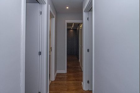 Apartamento à venda com 127m², 3 quartos e 2 vagascorredor para os cômodos_3