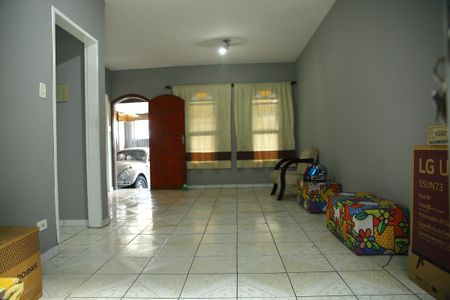 Casa à venda com 133m², 3 quartos e 3 vagasSala