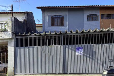 Casa à venda com 133m², 3 quartos e 3 vagasFachada 