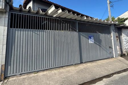 Casa à venda com 133m², 3 quartos e 3 vagasFachada 