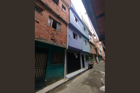 Casa à venda com 84m², 2 quartos e 1 vagaFachada