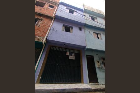 Casa à venda com 84m², 2 quartos e 1 vagaFachada