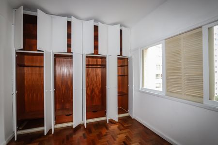 Apartamento para alugar com 167m², 3 quartos e 1 vaga Apartamento para alugar com 167m², 3 quartos e 1 vagaQuarto 2