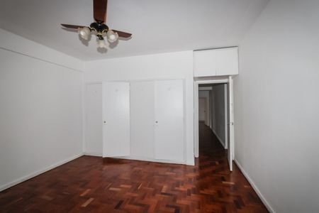 Apartamento para alugar com 167m², 3 quartos e 1 vaga Apartamento para alugar com 167m², 3 quartos e 1 vagaQuarto 3