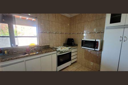 Casa à venda com 372m², 4 quartos e 4 vagascozinha 