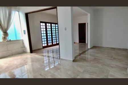 Casa para alugar com 60m², 2 quartos e sem vaga