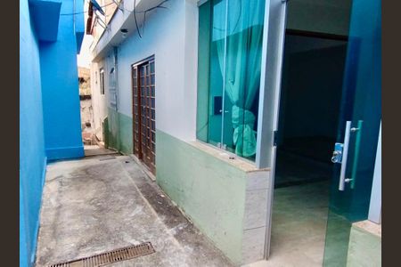 Casa para alugar com 60m², 2 quartos e sem vaga