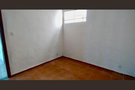 Casa para alugar com 60m², 2 quartos e sem vaga