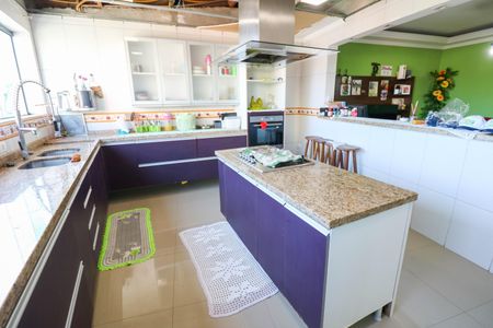 Casa para alugar com 98m², 3 quartos e 2 vagasCozinha