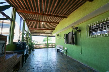 Casa para alugar com 98m², 3 quartos e 2 vagasQuintal