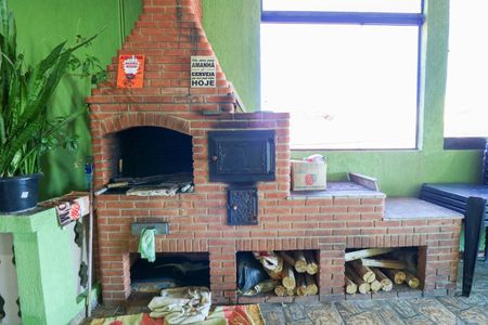 Casa para alugar com 98m², 3 quartos e 2 vagasQuintal