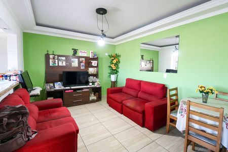 Casa para alugar com 98m², 3 quartos e 2 vagasSala