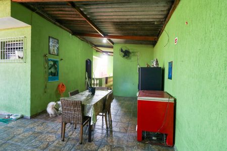 Casa para alugar com 98m², 3 quartos e 2 vagasQuintal