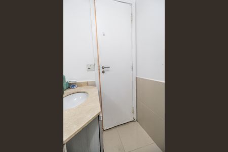 Apartamento à venda com 74m², 2 quartos e 1 vagaBanheiro da Suíte