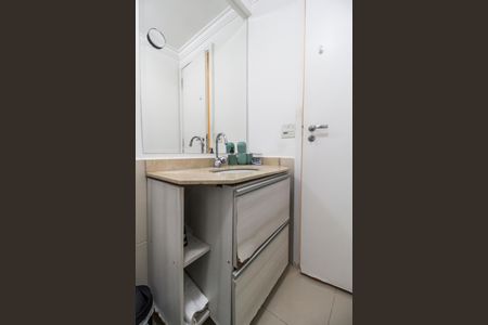 Apartamento à venda com 74m², 2 quartos e 1 vagaBanheiro da Suíte
