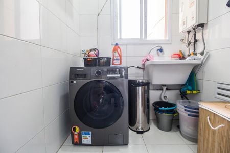 Apartamento à venda com 74m², 2 quartos e 1 vagaÁrea de Serviço