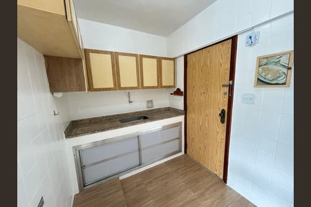 Apartamento à venda com 69m², 2 quartos e 1 vagaCozinha
