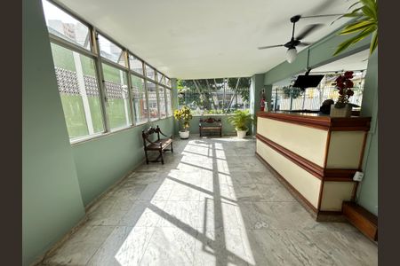 Apartamento à venda com 69m², 2 quartos e 1 vagaHall de entrada