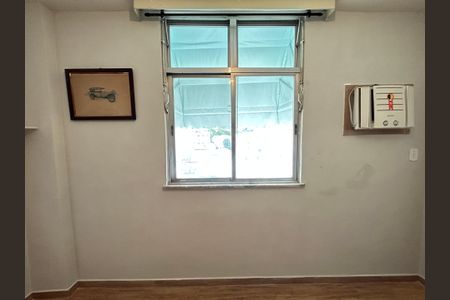 Apartamento à venda com 69m², 2 quartos e 1 vagaQuarto 2