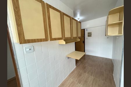 Apartamento à venda com 69m², 2 quartos e 1 vagaCozinha