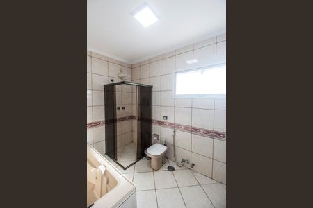 Casa de condomínio à venda com 308m², 4 quartos e 4 vagasBanheiro da Suíte