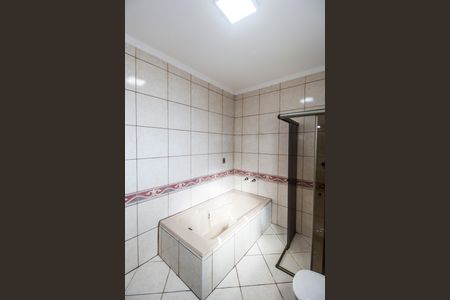 Casa de condomínio à venda com 308m², 4 quartos e 4 vagasBanheiro da Suíte